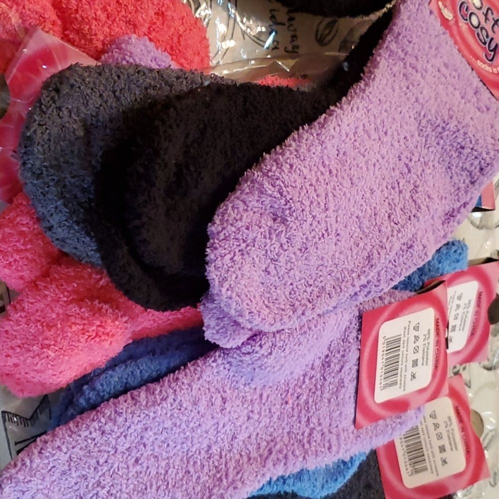 Soft Fuzzy Comfy Socks (1 Pair) - Picture 4 of 4